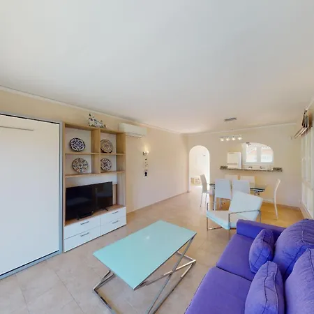 Gloire By On Travel *